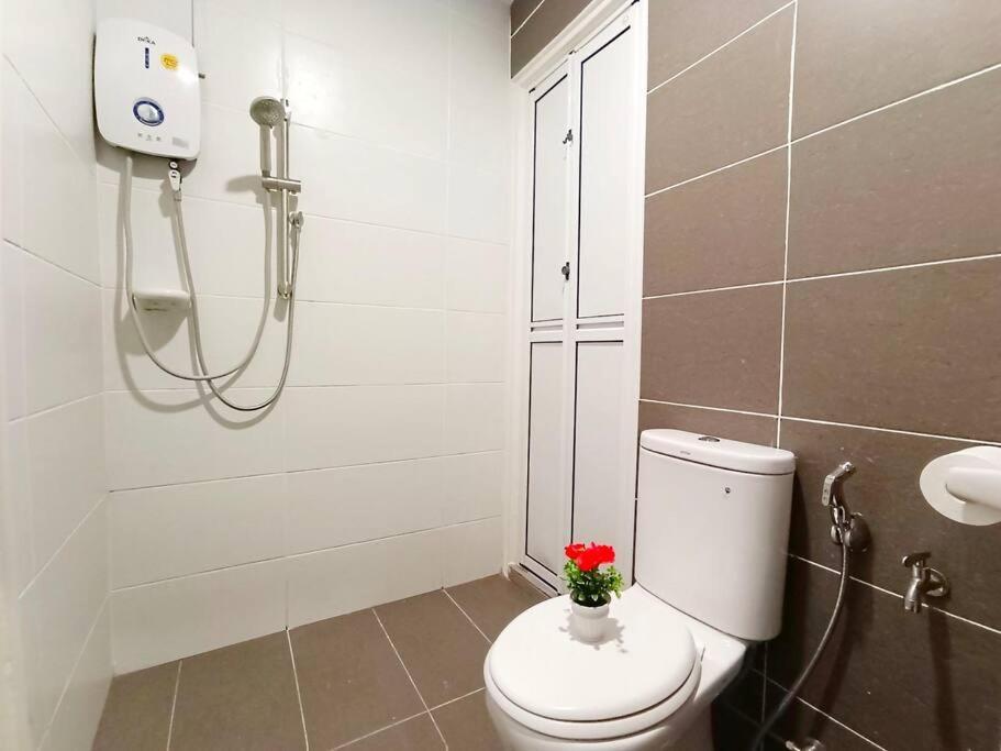 Ksl Daya 3br 10pax, Ikea, Austin By Hint Johor Bahru