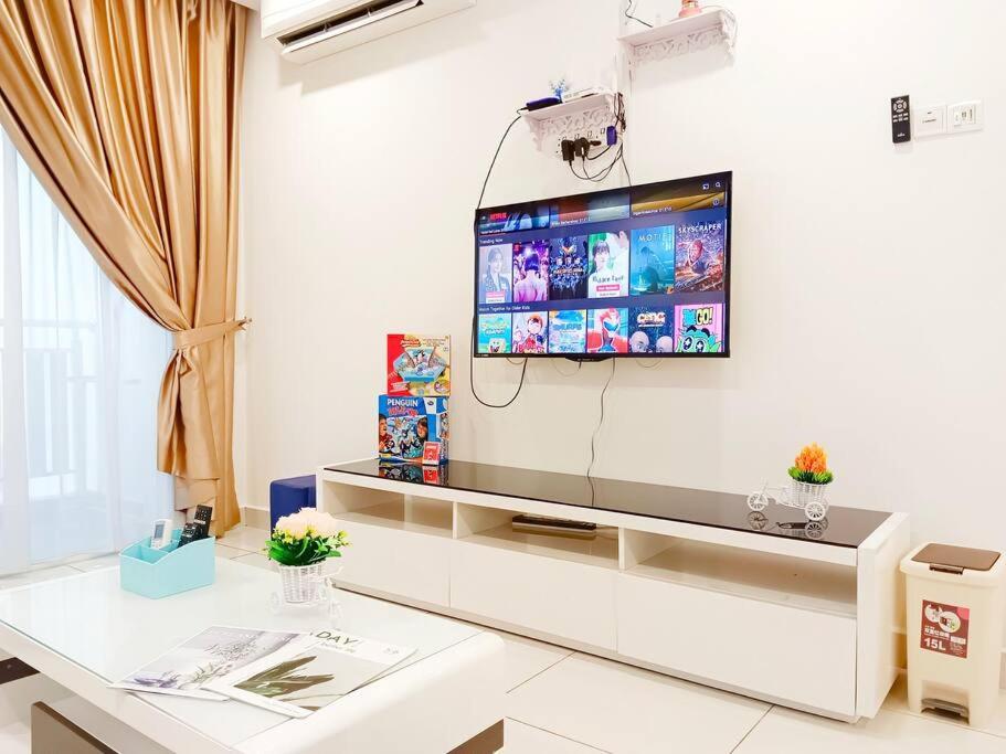 Ksl Daya 3br 10pax, Ikea, Austin By Hint * Johor Bahru