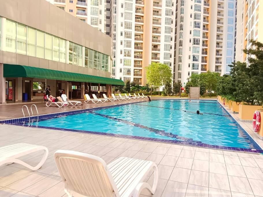 Ksl Daya 3br 10pax, Ikea, Austin By Hint Apartment