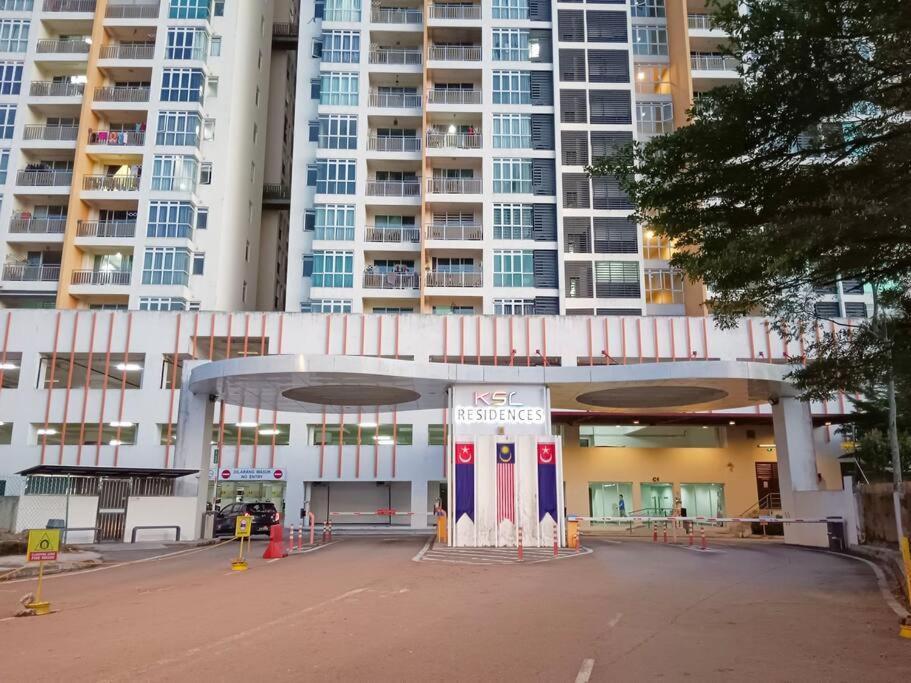 Apartment Ksl Daya 3br 10pax, Ikea, Austin By Hint *