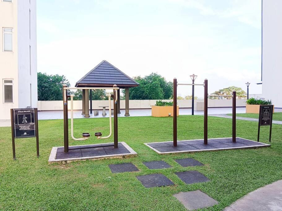 Ksl Daya 3br 10pax, Ikea, Austin By Hint